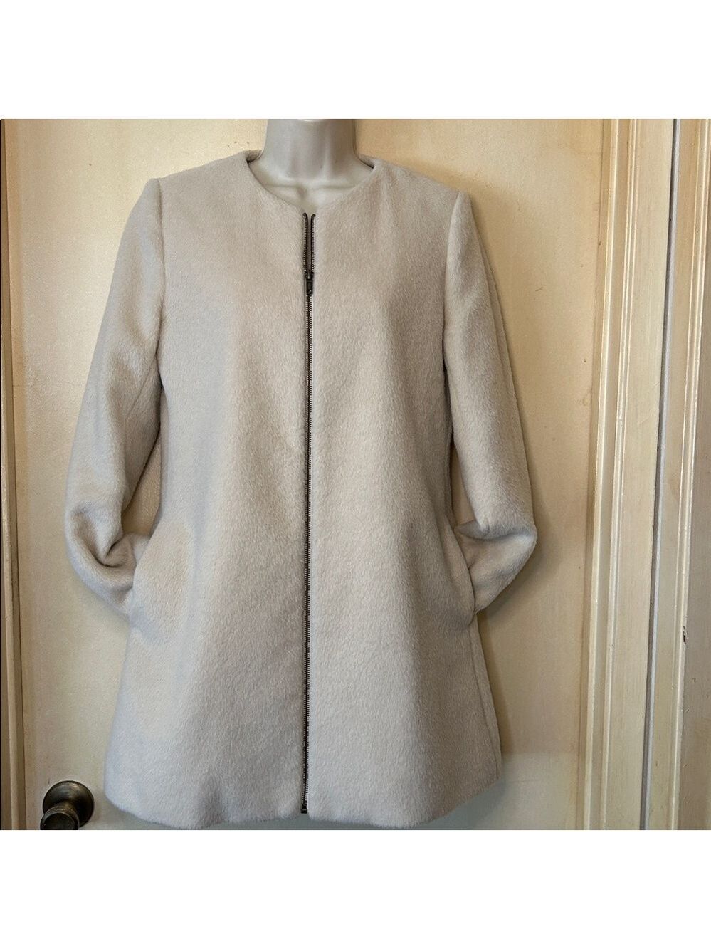 Anthropologie Tulle Faux Mohair Collarless Zip Up Coat, Ivory, size XS - Picture 5 of 12